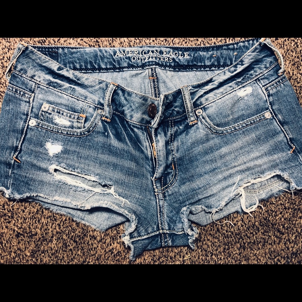 AMERICAN EAGLE JEAN SHORTS